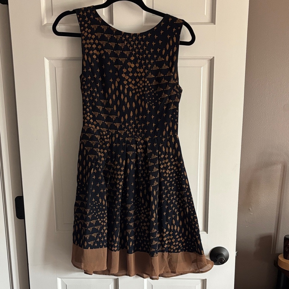 Black and Brown Abstract Print Midi Dress Size Medium | Career wear or casual